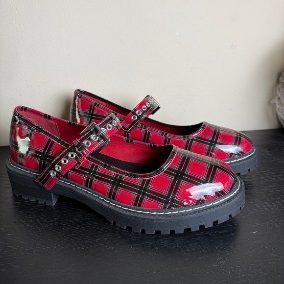 torrid Shoes - Torrid Red Plaid Mary Jane Lug Sole Shoes Wide Width Grommet Strap 11.5WW